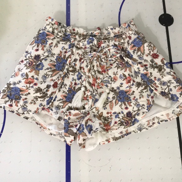 Shorts - Picture 1 of 4